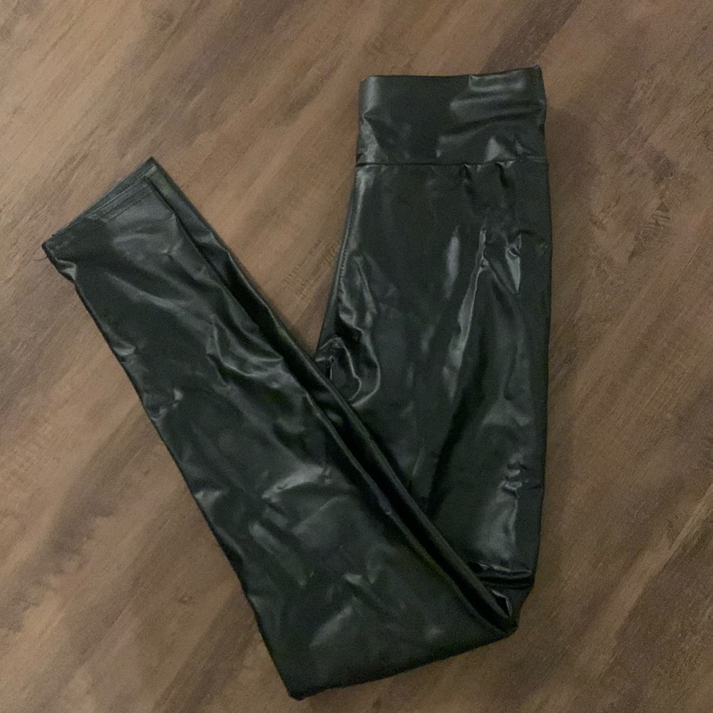 Womens Black Pleather Leggings XS/S